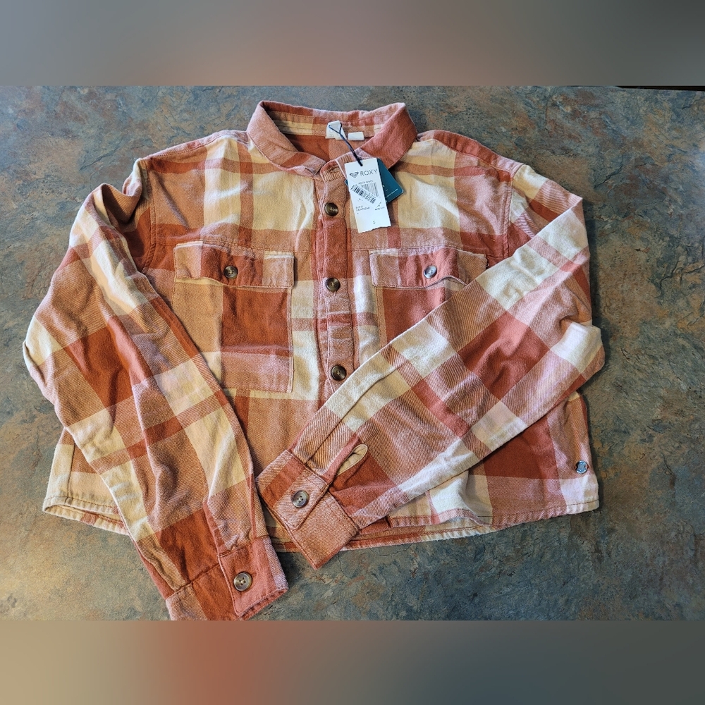 Lot Of Roxy Clothing - Picture 5 of 6